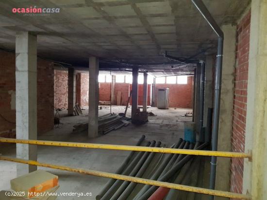 LOCAL COMERCIAL EN BRUTO - CORDOBA