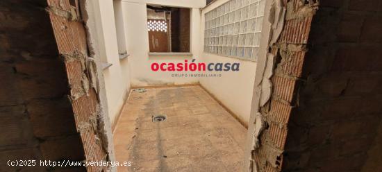 LOCAL COMERCIAL EN BRUTO - CORDOBA