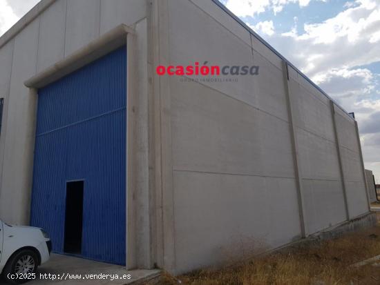  NAVE INDUSTRIAL EN POLIGONO PALOMARES - CORDOBA 