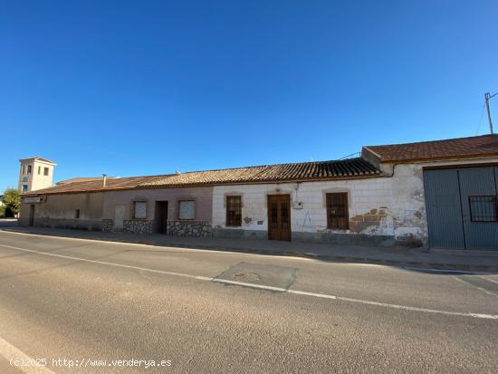 CASA DE CAMPO CON TERRENO en El Albujón - MURCIA