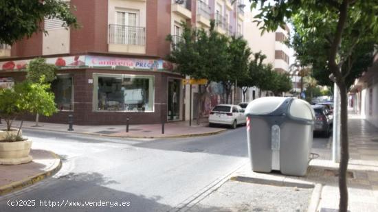 LOCAL CENTRICO - ALMERIA