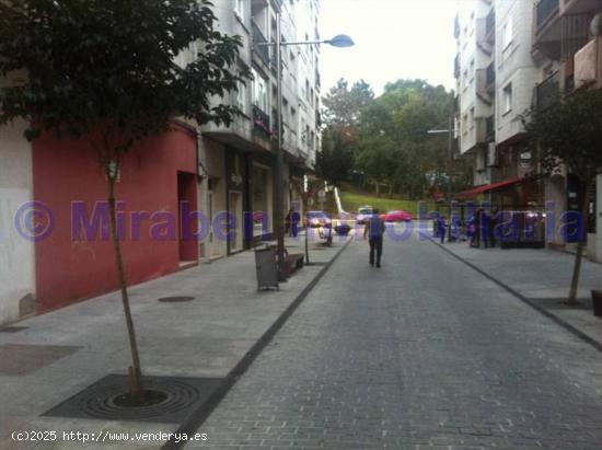  BAJO COMERCIAL EN CALLE PEATONAL 150M2 - A CORUÑA 