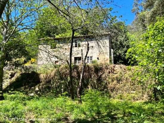 Terreno con casa para restaurar. - A CORUÑA