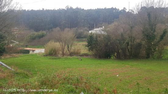 Terreno edificable próximo al centro de Boiro - A CORUÑA