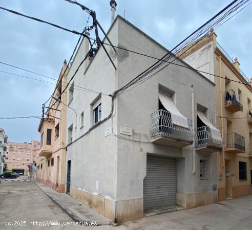  Casa esquinera en el centro de Remolins - TARRAGONA 