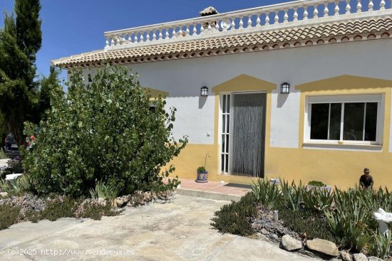 Chalet en venta en Oria (Almería)