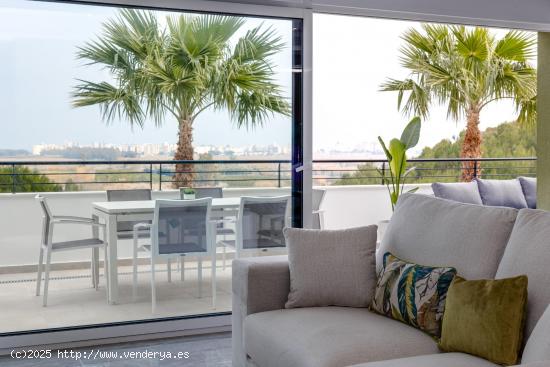 MAGNIFICO ATICO CON SOLARIUM PRIVADO Y VISTAS AL MAR  EN XERESA DEL MONTE(GANDIA). - VALENCIA