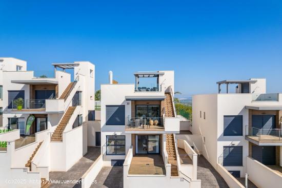 BUNGALOWS DE NUEVA CONSTRUCCIÓN EN SAN MIGUEL DE SALINAS - ALICANTE