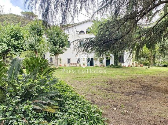  Espectacular masía en venta con Viñas DO Alella y 23 ha de terreno en Sant Cebrià de Vallalta - B 