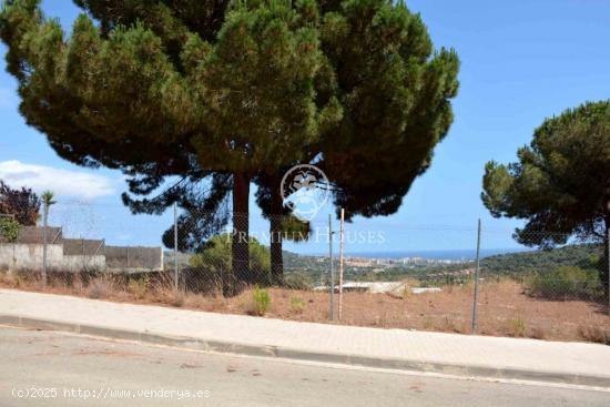 Parcela en venta con vistas al mar en Argentona - BARCELONA