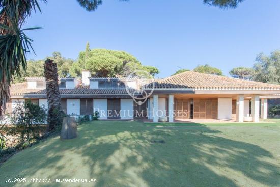 Impresionante casa en parcela plana en Sant Andreu de Llavaneres- Rocaferrera - BARCELONA