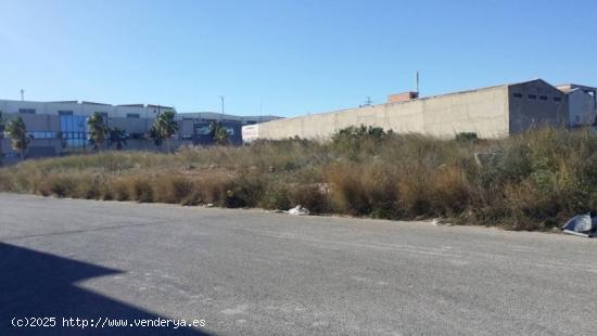 SOLAR TERCIARIO E INDUSTRIAL EN ALQUILER - VALENCIA