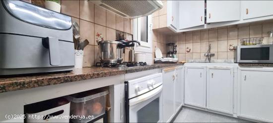 OPORTUNIDAD! PLANTA BAJA DE 3 HABITACIONES EN VENTA EN LES ROQUETES - BARCELONA