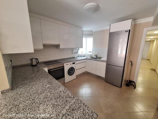 Apartamento de 3 dormitorios en Torrevieja - ALICANTE