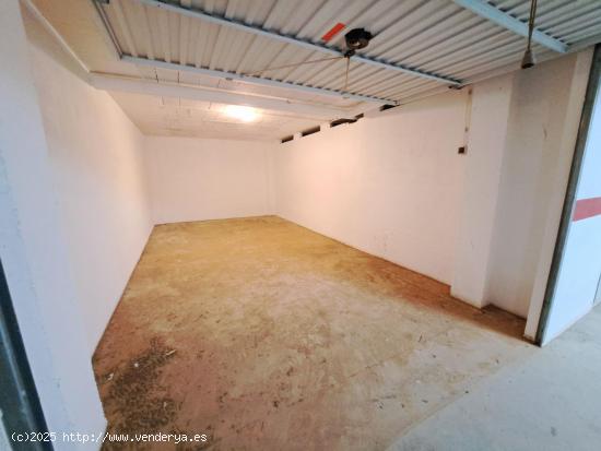 CABINA CERRADA EN VENTA. GARAJE COMUNITARIO - VALENCIA