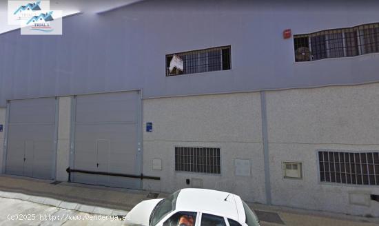 Venta nave industrial en Alcalá de Guadaira (Sevilla) - SEVILLA