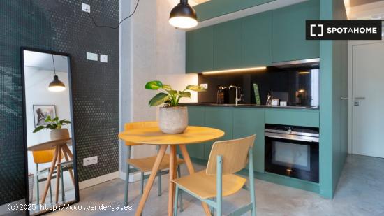 Se alquila estudio amueblado en Co-living en Diputació 453. - BARCELONA