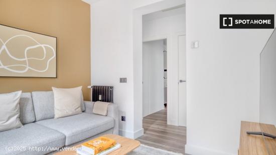 Apartamento de 2 dormitorios en alquiler en Madrid - MADRID