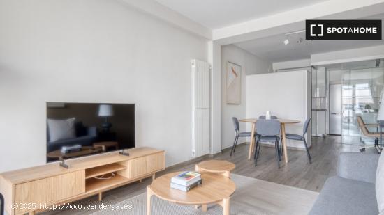 Apartamento de 2 dormitorios en alquiler en Madrid - MADRID