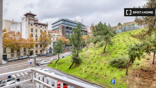 Apartamento de 3 dormitorios en alquiler en Retiro - MADRID