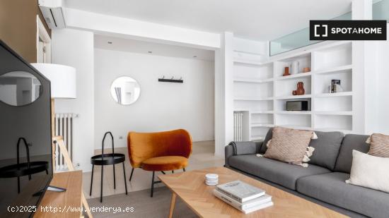 Apartamento de 2 dormitorios en alquiler en Madrid - MADRID