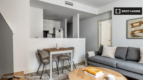 Apartamento de 2 dormitorios en alquiler en Madrid - MADRID