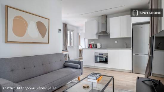 Apartamento de 2 dormitorios en Cuatro Caminos - MADRID