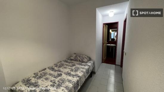 Habitaciones en alquiler en apartamento de 4 dormitorios en Chamberí - MADRID