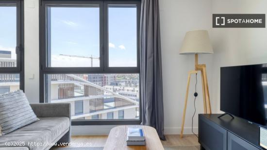 Apartamento de 2 dormitorios en alquiler en Madrid - MADRID