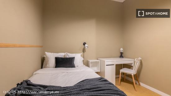 Habitaciones en alquiler en el apartamento de 6 dormitorios en L'Eixample - BARCELONA