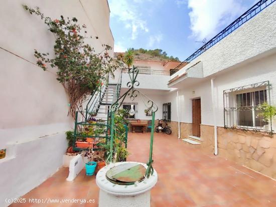  ESTUPENDA CASA A TAN SOLO 5MIN DE ORIHUELA, PARA VIVIR CON PATIO, TERRAZA ¡ViSITELA! - ALICANTE 