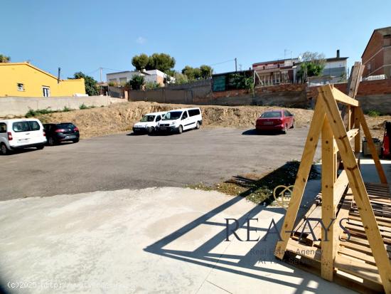 TERRENO URBANO NO CONSOLIDADO EN SANT VICENÇ DELS HORTS - BARCELONA