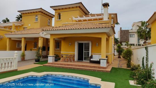 Chalet independiente estilo mediterráneo en La Regia con todas las comodidades - ALICANTE