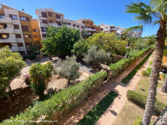 Apartamento en la mejor urbanización de Punta Prima - ALICANTE