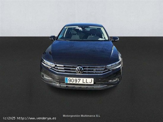 Volkswagen Passat Executive 2.0 TDI 90kW (122CV) DSG - Barcelona