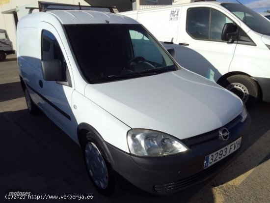 Opel Combo cdti FURGON. de 2007 con 301.000 Km por 3.500 EUR. en Murcia