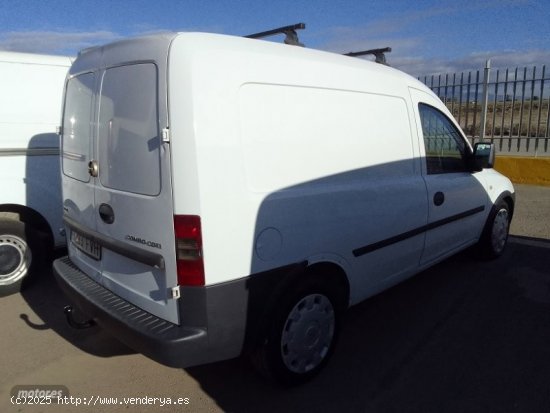 Opel Combo cdti FURGON. de 2007 con 301.000 Km por 3.500 EUR. en Murcia