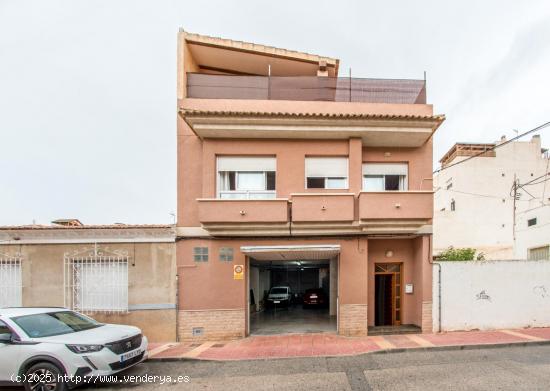 Fantástica casa en Alcantarilla - MURCIA