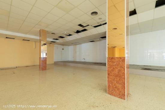 LOCAL COMERCIAL EN CARTAGENA C/CARLOS III (JUNTO A ANGEL BRUNA) - MURCIA