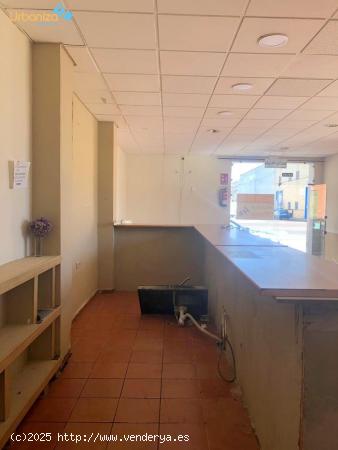 CAFETERIA LISTA PARA FUNCIONAR EN BARRIADA DE LLERA - BADAJOZ