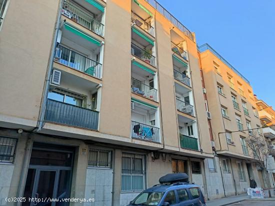 SE VENDE PISO EN TERRASSA, ZONA CA N'AURELL - BARCELONA