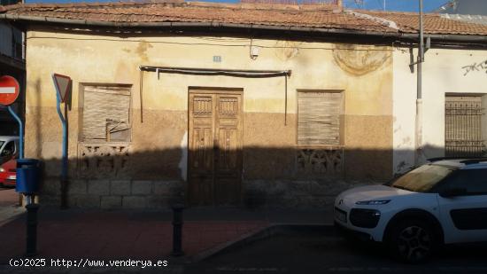 DOS CASAS CON TERRENO EN EL CORAZÓN DE LA FLORIDA !!!! - ALICANTE