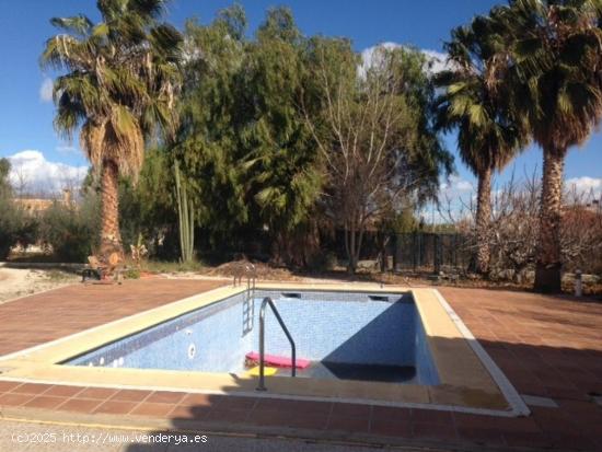 CHALET CON TERRENO RUSTICO EN LA DIPUTACION CAMPILLO - MURCIA