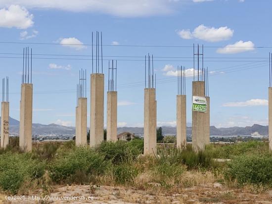  Parcela con estructura de vivienda - MURCIA 