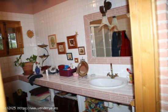 ¡¡¡ PRECIO REBAJADO !!! Bonito y coqueto chalet tipo loft, con parcela en La Matanza (Orihuela). 