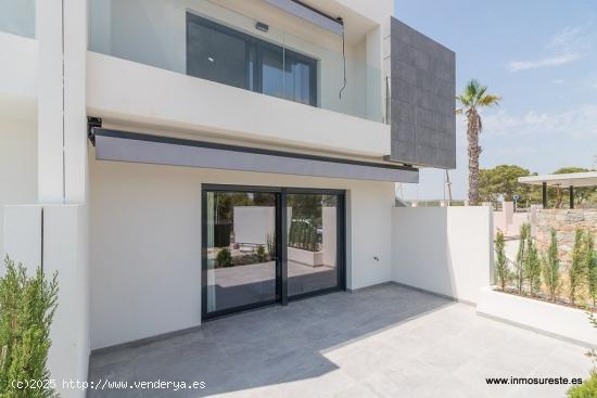 Exclusivo residencial de apartamentos situado en Urb. Los Balcones de Torrevieja. - ALICANTE