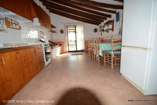 Casa con terreno rústico en la pedanía de La Murada (Orihuela). - ALICANTE