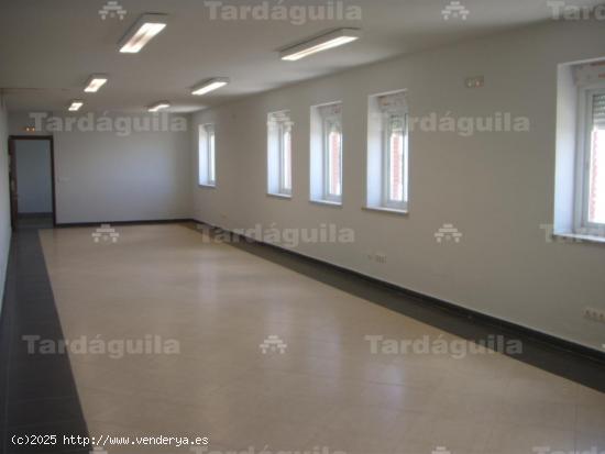  OFICINA DE 100 M2 EN EL POLIGONO LOS VILLARES - SALAMANCA 