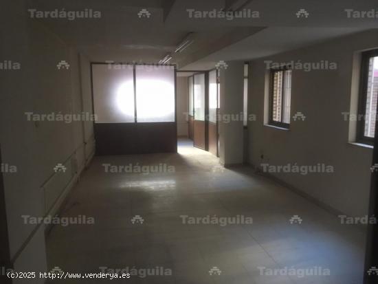 ALQUILER 80 M2 DE OFICINAS EN CALLE RODRÍGUEZ FABRÉS. - SALAMANCA