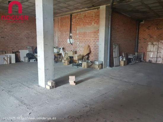 LOCAL COMERCIAL DIAFANO EN ALQUILER CON PLAZA DE PARKING - CORDOBA